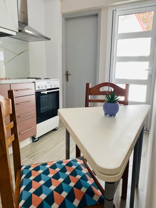 Modern 2br Near Centre -5min Wlk Патра